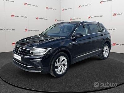 Usata VW Tiguan Life 122 CV (89 kW) 2022 Nero SUV