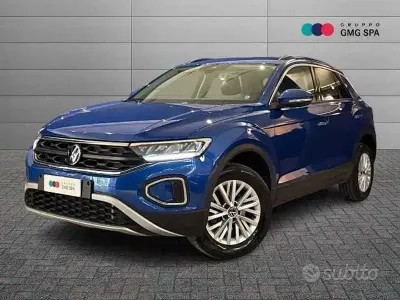 Occasion VW T-Roc Life 150 PK (110 kW) 2024 Blauw SUV