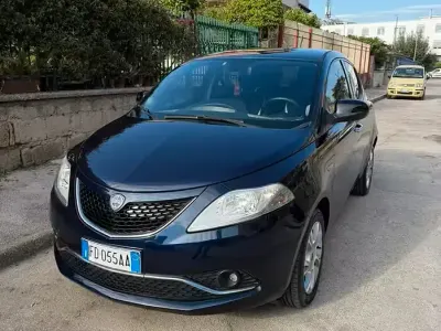 Begagnad Lancia Ypsilon