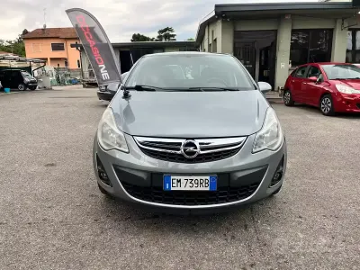 Usata Opel Corsa 86 CV (63 kW) 2012 Grigio Utilitaria