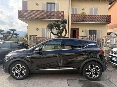 Usata Renault Captur Zen 94 CV (69 kW) 2022 SUV