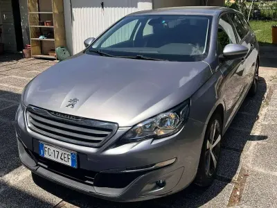 Usata Peugeot 308 SW Active 120 CV (88 kW) 2015 Grigio Station wagon