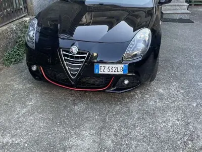 Usata Alfa Romeo Giulietta Quadrifoglio Verde 174 CV (127 kW) 2015 Utilitaria