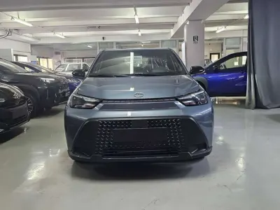 Nuova Toyota Aygo X 92 CV (67 kW) 2026 Celestite gray SUV