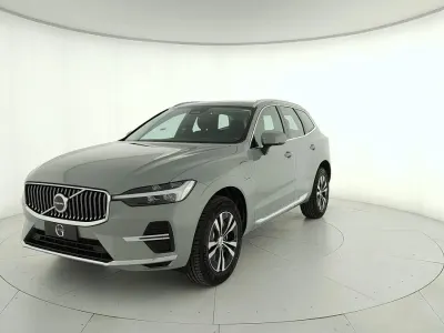 Nuova Volvo XC60 Core 253 CV (186 kW) 2025 Gray SUV