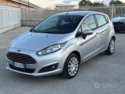 Usata Ford Fiesta Business Edition 97 CV (71 kW) 2013 Grigio Berlina