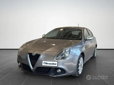 Usata Alfa Romeo Giulietta 120 CV (88 kW) 2017 Grigio Utilitaria