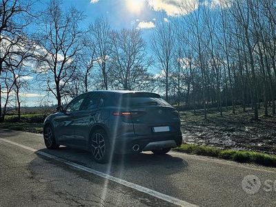 Usata Alfa Romeo Stelvio Executive 180 CV (132 kW) 2018 Grigio SUV