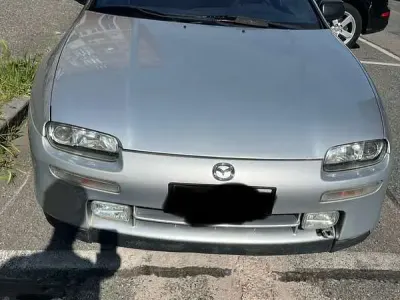 Usata Mazda 323F 144 CV (105 kW) 1998 Argento Berlina