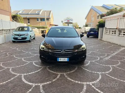 Usata Opel Astra Innovation 110 CV (80 kW) 2018 Nero Station wagon