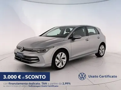 Usata VW Golf VIII Style 150 CV (110 kW) 2025 Dolomite silver metallizzato Berlina