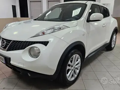 Usata Nissan Juke Tekna 110 CV (80 kW) 2011 Bianco SUV
