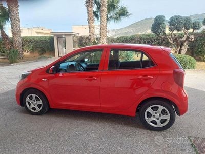 Usata Kia Picanto Active 67 CV (49 kW) 2018 Rosso Utilitaria