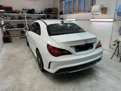 Usata Mercedes CLA200 AMG line 156 CV (114 kW) 2018 Bianco Coupé