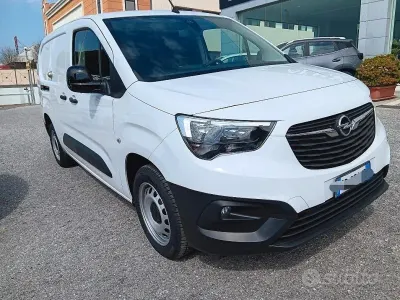 Usata Opel Combo 2024 Bianco Monovolume