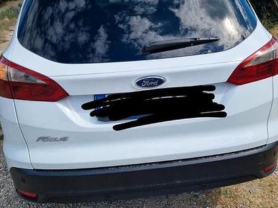 Usata Ford Focus Individual 115 CV (84 kW) 2014 Bianco Station wagon