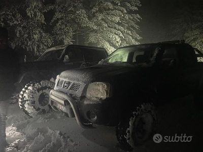 Second-hand Nissan Navara 174 CP (127 kW) 2006 Negru Pickup
