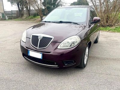 Usata Lancia Ypsilon 77 CV (56 kW) 2009 Viola Utilitaria