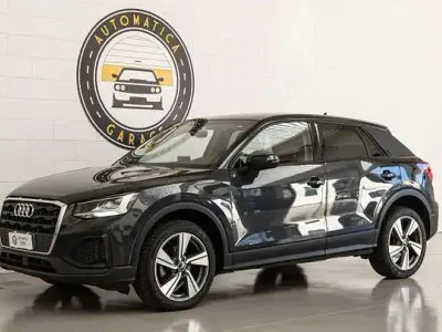 Usata Audi Q2 150 CV (110 kW) 2022 Grigio SUV