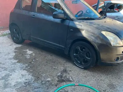 Usata Suzuki Swift 70 CV (51 kW) 2007 Nero Utilitaria