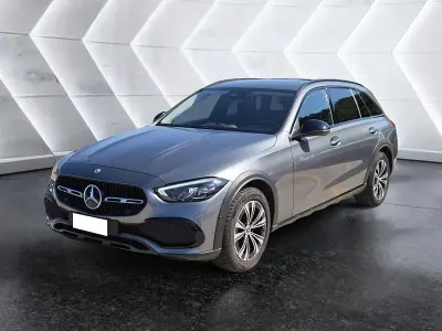 Usata Mercedes 220 Premium 200 CV (147 kW) 2023 Argento Station wagon