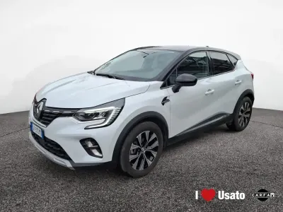 Usado Renault Captur Techno 143 CV (105 kW) 2023 Blanco SUV