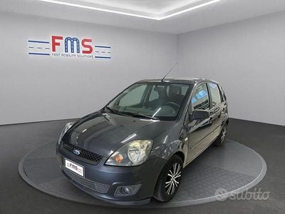 Usata Ford Fiesta Titanium 102 CV (75 kW) 2008 Grigio Utilitaria