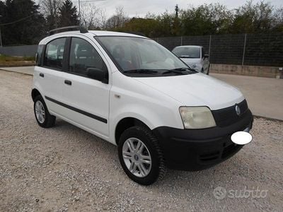 Usata Fiat Panda 4x4 59 CV (43 kW) 2005 Bianco Utilitaria