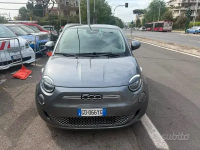 Usata Fiat 500e Icon 42 kW (58 CV) 2021 Grigio Berlina
