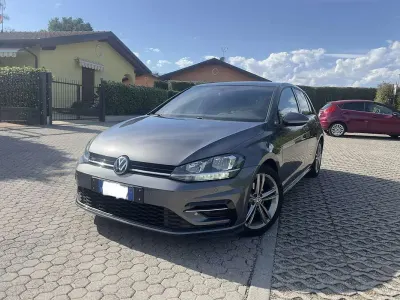 Usata VW Golf VII Sport 116 CV (85 kW) 2017 Grigio Berlina