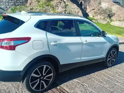 Usata Nissan Qashqai 131 CV (96 kW) 2014 Bianco SUV