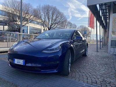 Usata Tesla Model 3 152 kW (208 CV) 2019 Blu/azzurro Berlina