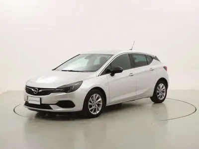 Usata Opel Astra Business Elegance 122 CV (89 kW) 2021 Argento Berlina