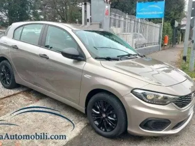 Usata Fiat Tipo Street 95 CV (69 kW) 2019 Grigio Berlina