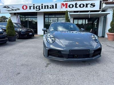 Usata Porsche 911 Carrera 394 CV (289 kW) 2024 Grigio vanadio Coupé