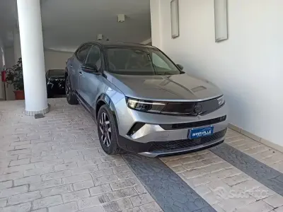 Usata Opel Mokka 136 CV (100 kW) 2025 Grigio SUV