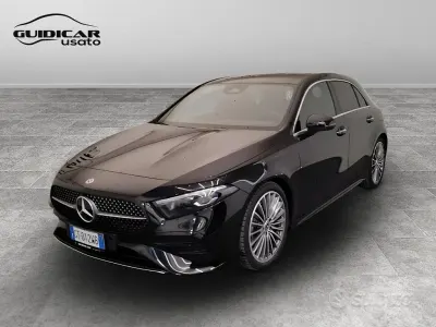 Usata Mercedes A180 AMG line 116 CV (85 kW) 2024 Nero Berlina