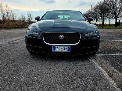 Usata Jaguar XE Prestige 163 CV (119 kW) 2016 Nero Berlina