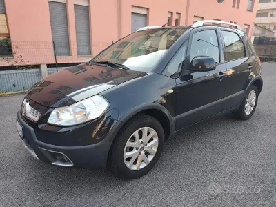 Usata Fiat Sedici 120 CV (88 kW) 2011 Nero SUV
