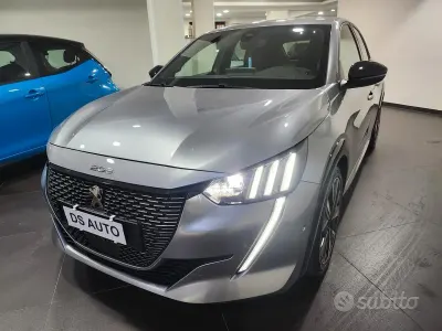Usata Peugeot 208 GT-line 101 CV (74 kW) 2021 Grigio Utilitaria