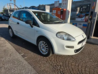 Usata Fiat Qubo Trekking 75 CV (55 kW) 2014 Bianco Monovolume