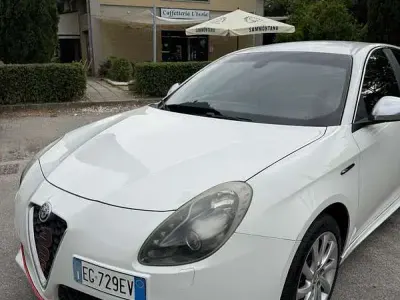 Usata Alfa Romeo Giulietta Distinctive 170 CV (125 kW) 2011 Utilitaria