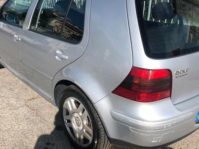Usata VW Golf IV Highline 105 CV (77 kW) 2003 Grigio Berlina
