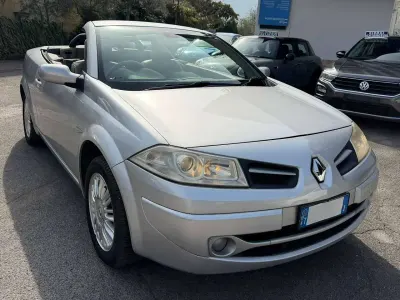 Usata Renault Mégane Cabriolet Exception 111 CV (81 kW) 2008 Argento Cabrio
