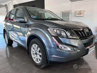 Usata Mahindra XUV500 140 CV (102 kW) 2017 Grigio SUV