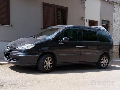 Peugeot 807