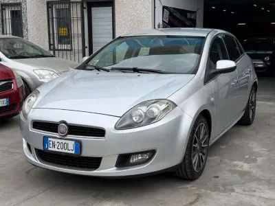 Usata Fiat Bravo Pop 105 CV (77 kW) 2012 Argento Utilitaria