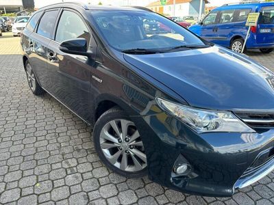 Toyota Auris Hybrid