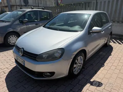 Usata VW Golf VII Comfortline 105 CV (77 kW) 2012 Grigio Berlina