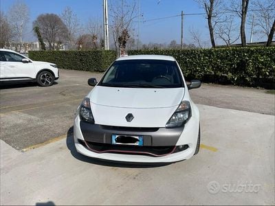Usata Renault Clio II R.S. 200 CV (147 kW) 2009 Berlina